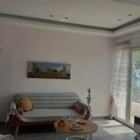 Agnanti Apartamento *