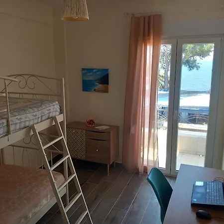 Agnanti Apartament *
