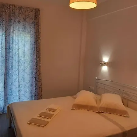 Agnanti Apartament *