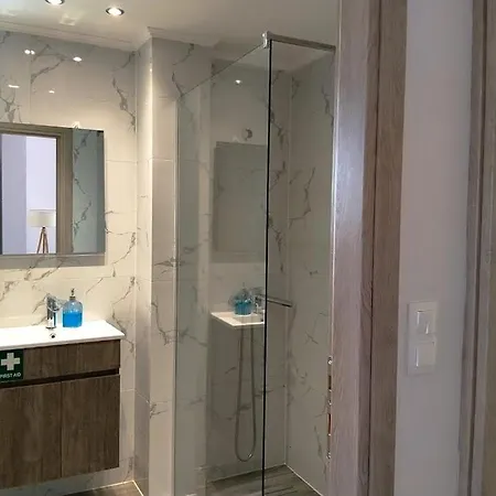 Agnanti Apartament *