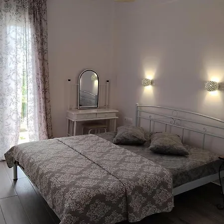 Agnanti Apartament